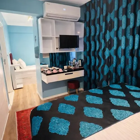 Turquoise 3*